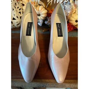 Stuart weitzman pink close toe heels
